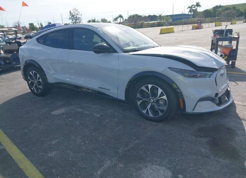 2023 Ford Mustang MACH-E PREMIUM (VIN 3FMTK3SU2PMB05960) main photo