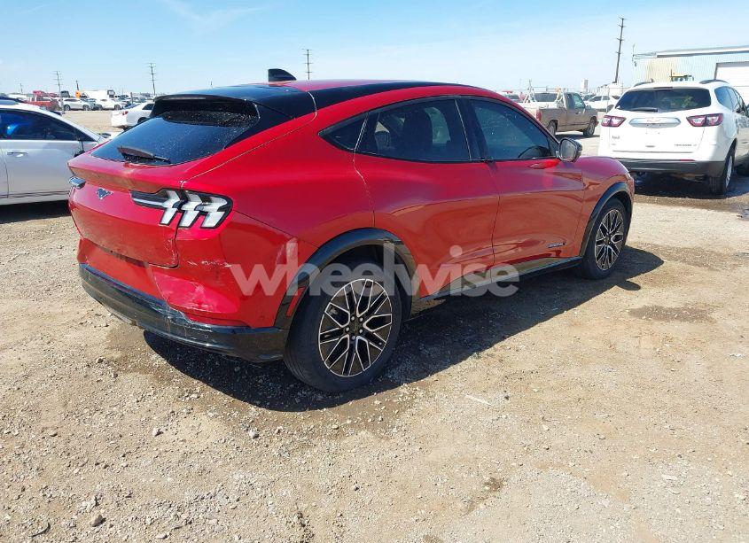 Photo 4 of 2024 Ford Mustang MACH-E PREMIUM (VIN 3FMTK3SU2RMA02489)