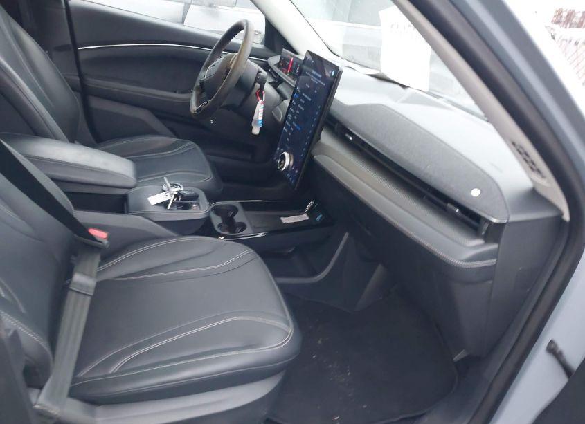 Photo 5 of 2024 Ford Mustang MACH-E PREMIUM (VIN 3FMTK3SU2RMA04324)