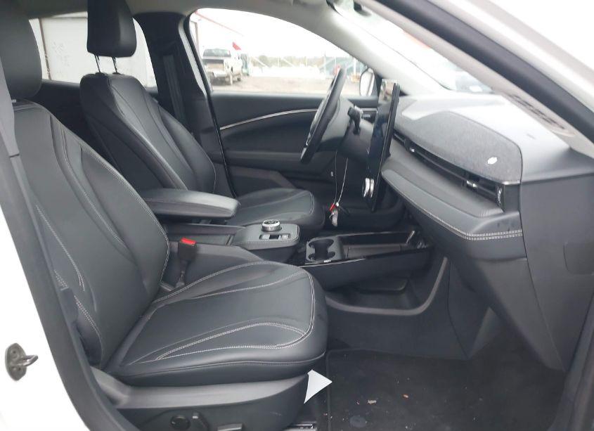 Photo 5 of 2024 Ford Mustang MACH-E PREMIUM (VIN 3FMTK3SU6RMA04309)