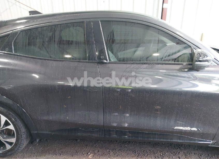 Photo 14 of 2021 Ford Mustang MACH-E PREMIUM (VIN 3FMTK3SU7MMA65077)