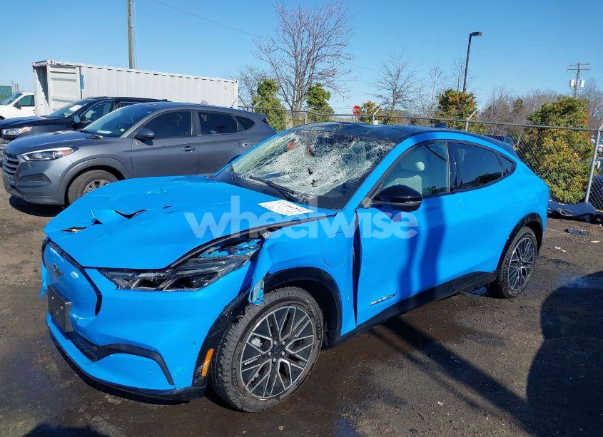 Photo 2 of 2024 Ford Mustang MACH-E PREMIUM (VIN 3FMTK3SU9RMA36963)