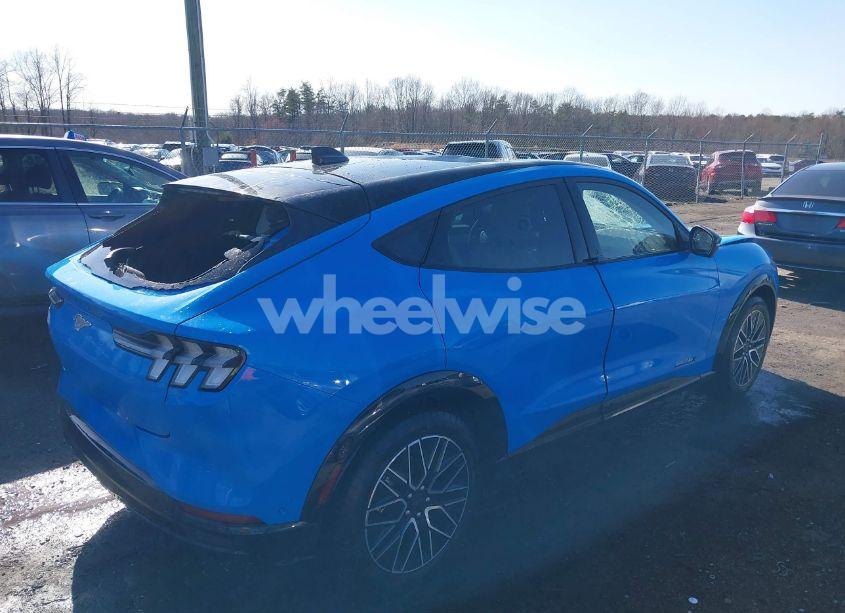 Photo 4 of 2024 Ford Mustang MACH-E PREMIUM (VIN 3FMTK3SU9RMA36963)