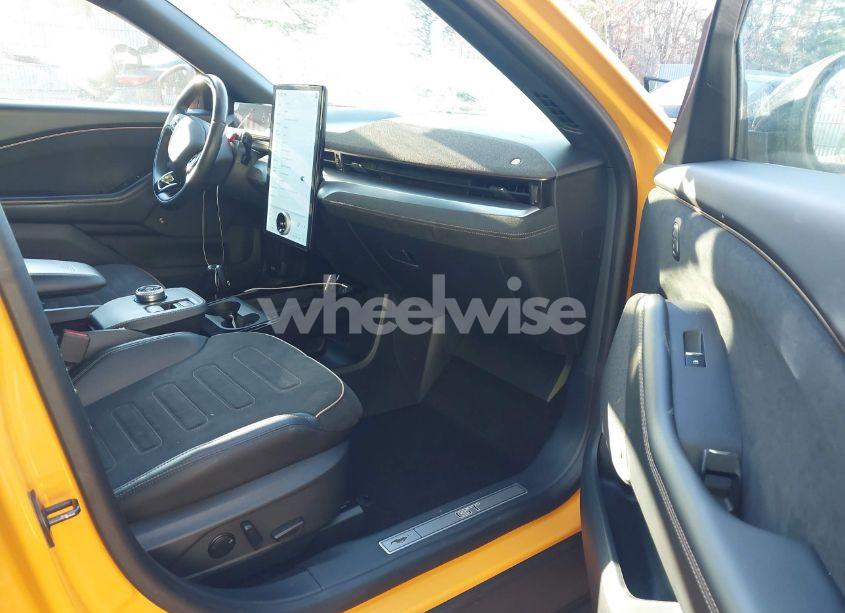 Photo 5 of 2022 Ford Mustang MACH-E GT (VIN 3FMTK4SE2NMA15283)