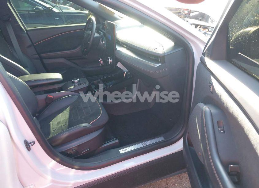 Photo 4 of 2022 Ford Mustang MACH-E GT (VIN 3FMTK4SE4NMA10263)
