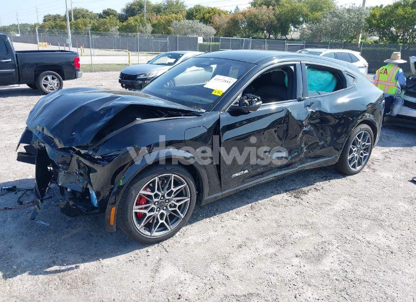 Photo 2 of 2024 Ford Mustang MACH-E GT (VIN 3FMTK4SX2RMA42734)