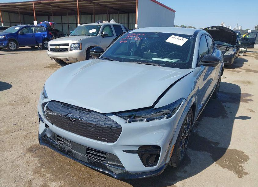 Photo 2 of 2024 Ford Mustang MACH-E GT (VIN 3FMTK4SX9RMA25140)