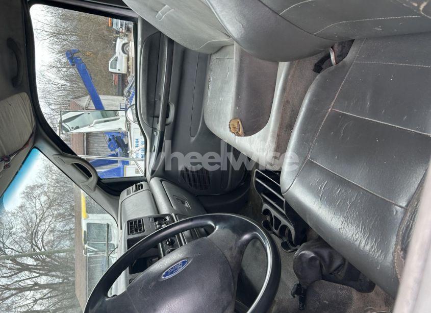 Photo 5 of 2006 Ford F-650 XL/XLT (VIN 3FRNX65F96V255301)