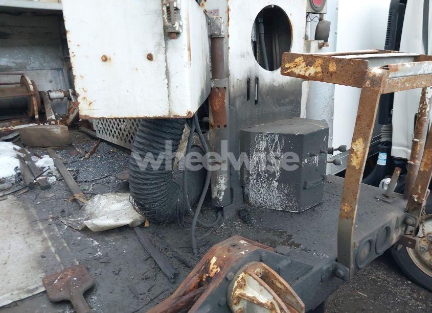 Photo 11 of 2009 Ford F-750 XL/XLT (VIN 3FRXF75T49V121291)