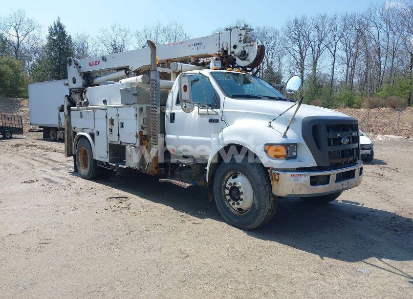 2009 Ford F-750 XL/XLT (VIN 3FRXF75TX9V125670) main photo