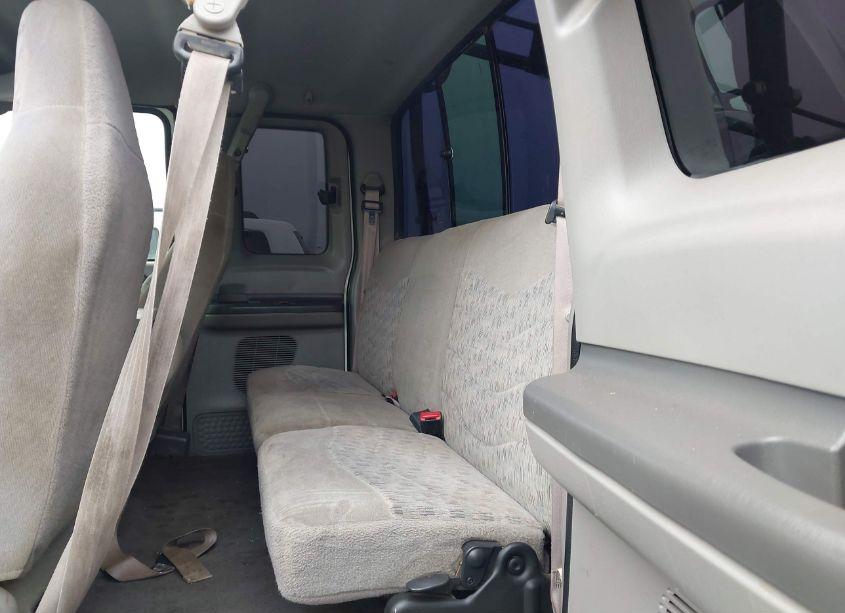 Photo 8 of 2000 Ford F-250 LARIAT/XL/XLT (VIN 3FTNX20S1YMA74695)