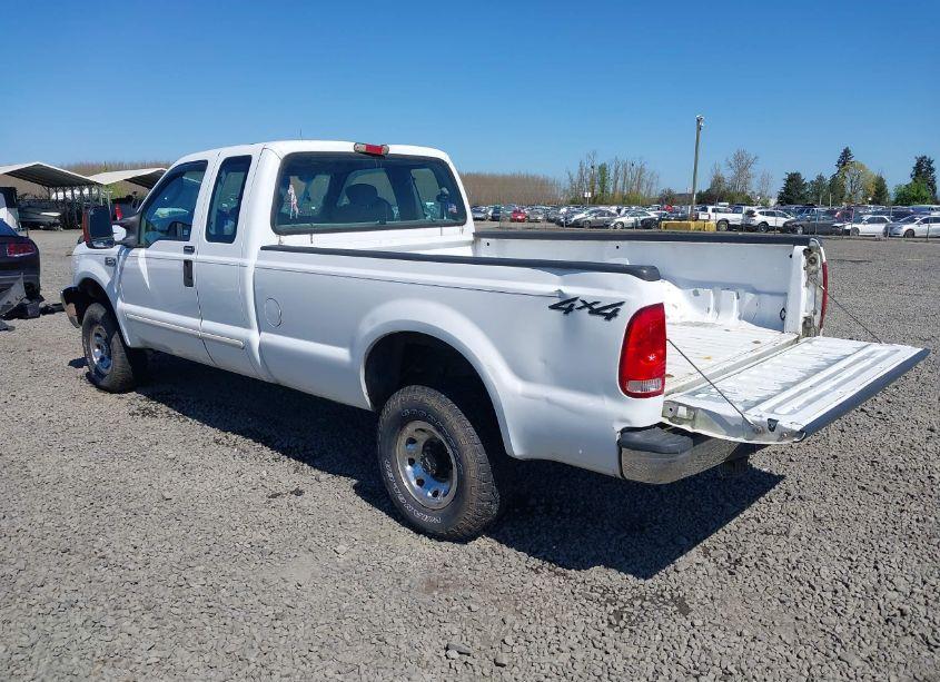 Photo 3 of 2004 Ford F-250 LARIAT/XL/XLT (VIN 3FTNX21L04MA09662)