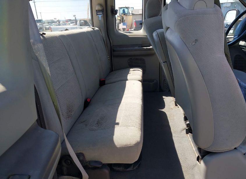 Photo 8 of 2004 Ford F-250 LARIAT/XL/XLT (VIN 3FTNX21L04MA09662)