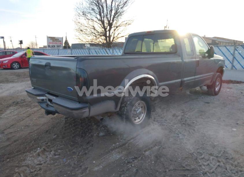 Photo 4 of 2003 Ford F-250 LARIAT/XL/XLT (VIN 3FTNX21L13MB35964)