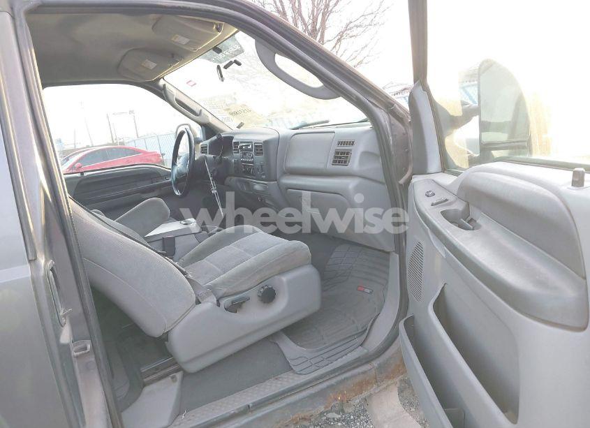 Photo 5 of 2003 Ford F-250 LARIAT/XL/XLT (VIN 3FTNX21L13MB35964)