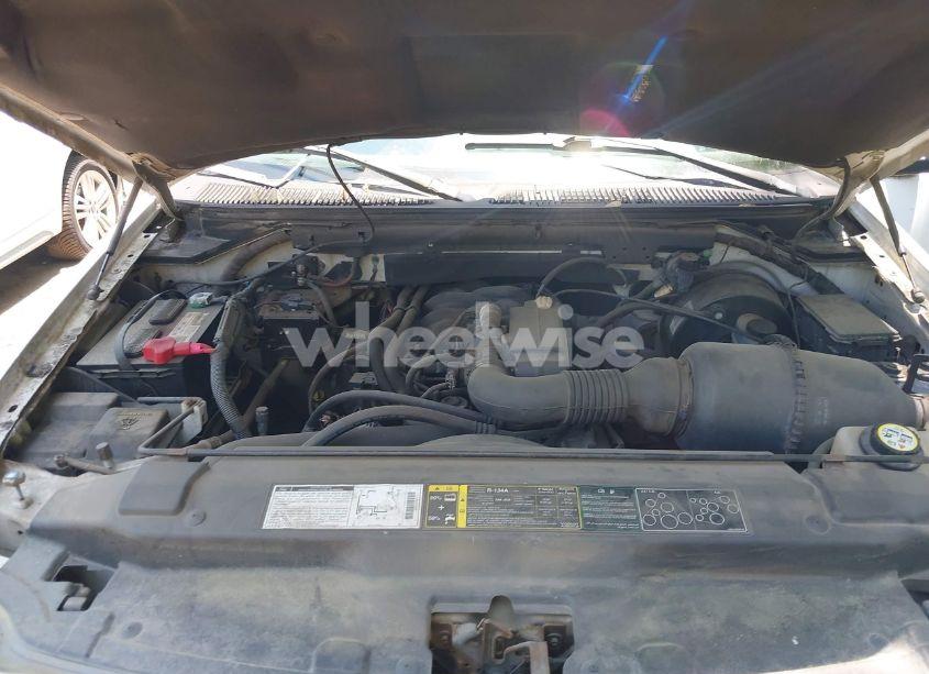 Photo 10 of 2002 Ford F-150 XL/XLT (VIN 3FTRF17222MA24139)