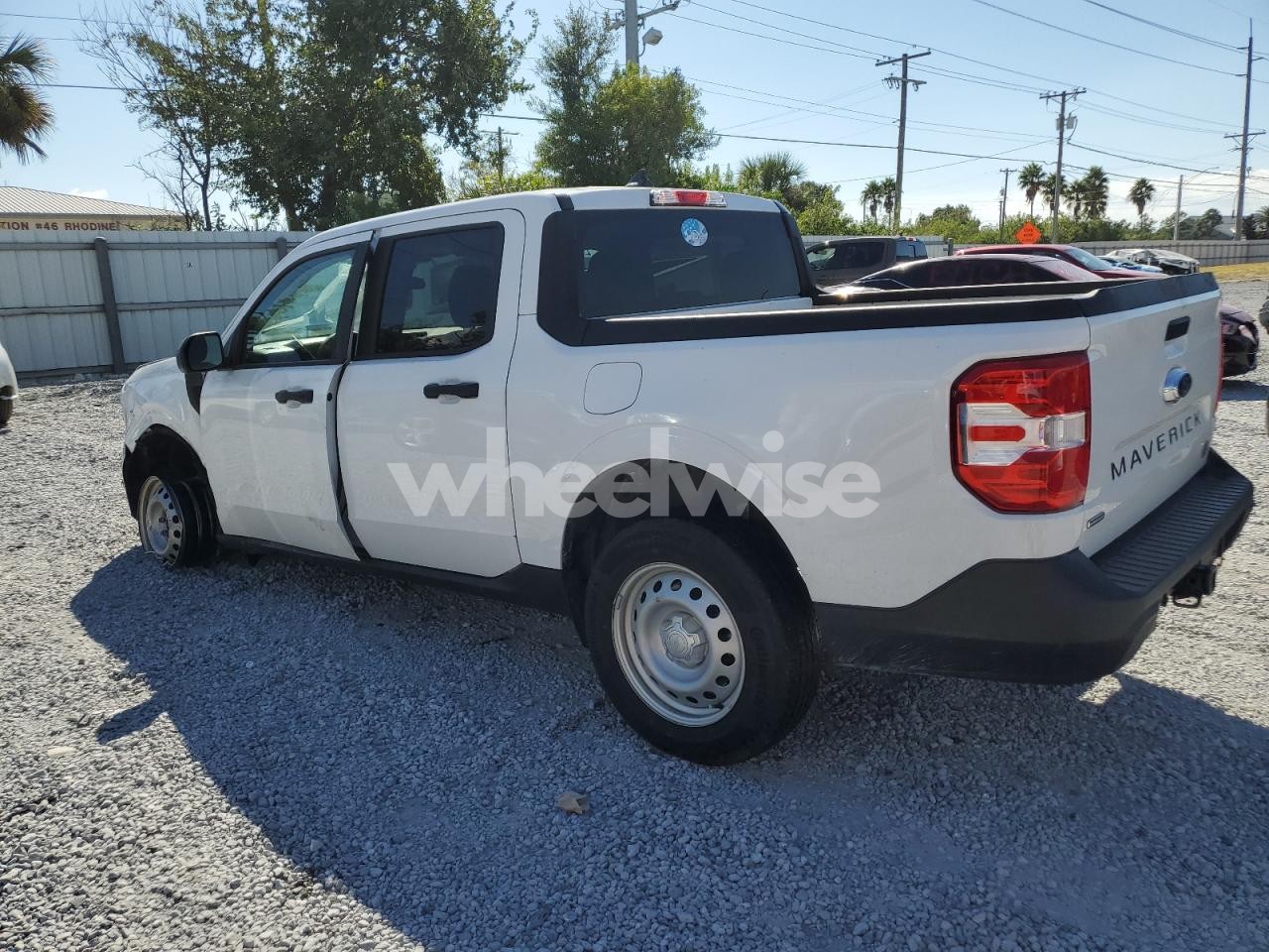 Photo 2 of 2024 FORD MAVERICK XL (VIN 3FTTW8A30RRA75958)
