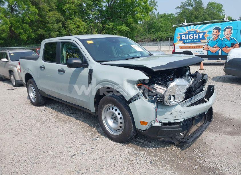 2024 Ford Maverick XL (VIN 3FTTW8A31RRB11379) main photo