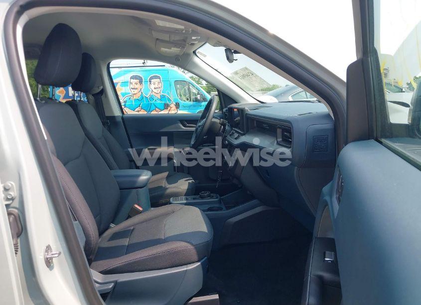 Photo 5 of 2024 Ford Maverick XL (VIN 3FTTW8A31RRB11379)