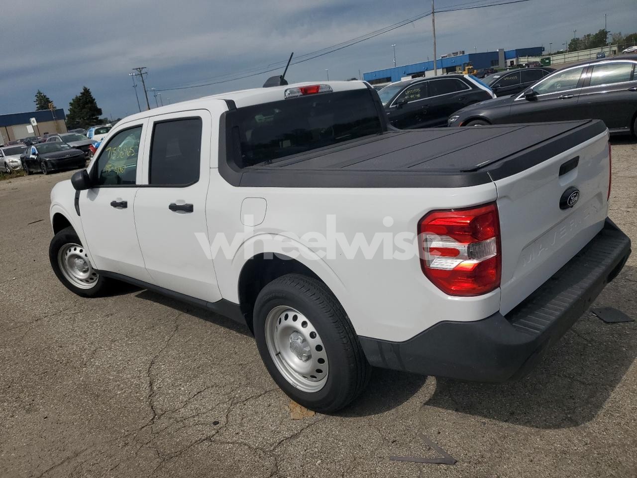 Photo 2 of 2025 FORD MAVERICK XL (VIN 3FTTW8A32SRA01124)