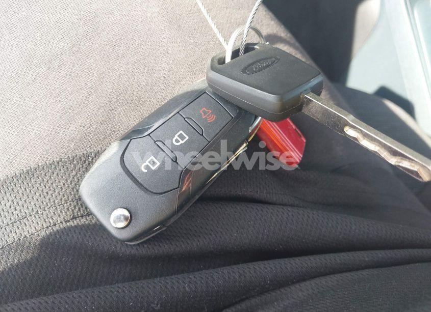 Photo 11 of 2025 Ford Maverick XL (VIN 3FTTW8A35SRA24963)