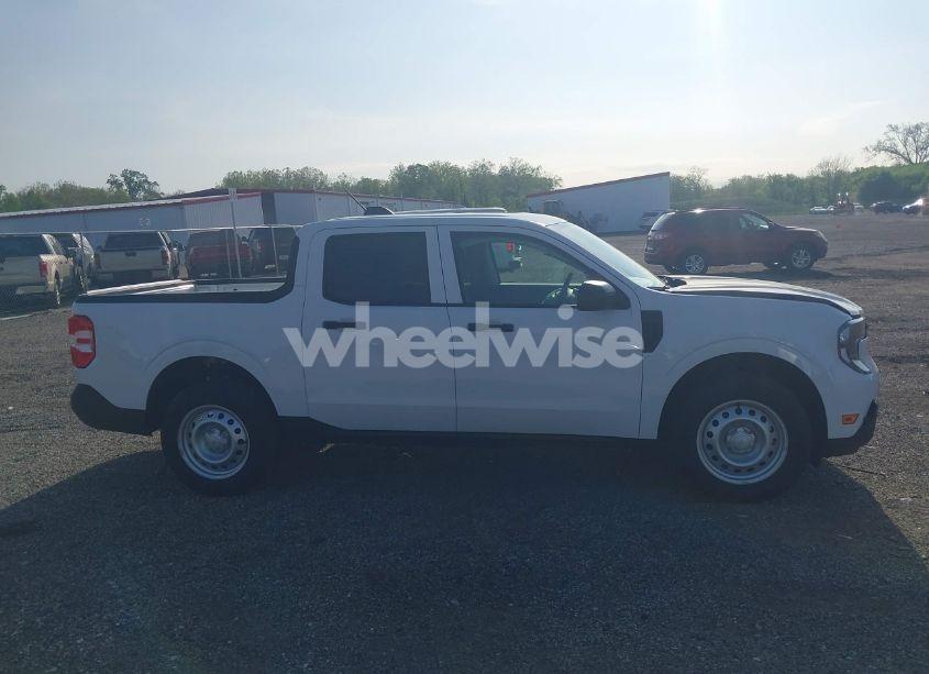 Photo 13 of 2025 Ford Maverick XL (VIN 3FTTW8A35SRA24963)