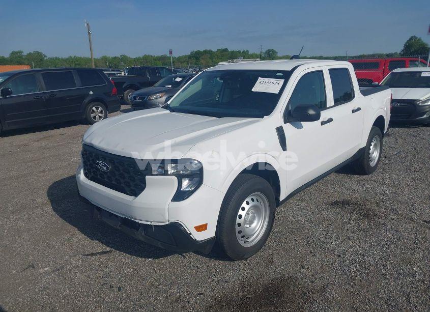 Photo 2 of 2025 Ford Maverick XL (VIN 3FTTW8A35SRA24963)