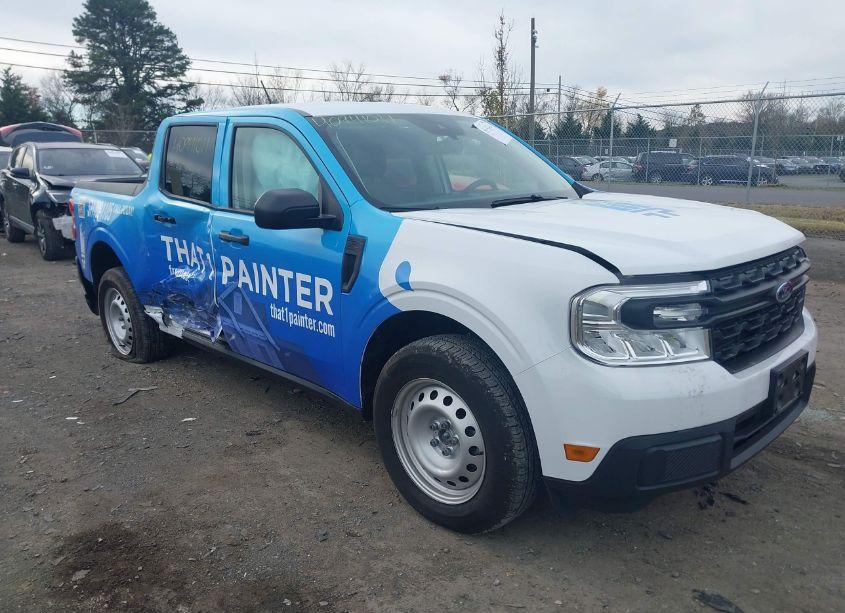 2024 Ford Maverick XL (VIN 3FTTW8A38RRA47082) main photo