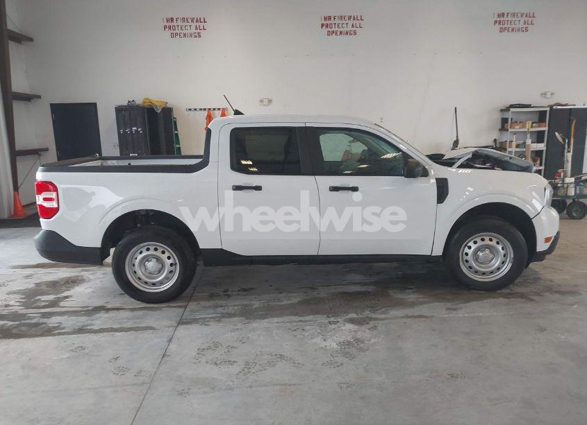 Photo 13 of 2024 Ford Maverick XL (VIN 3FTTW8A39RRA92354)