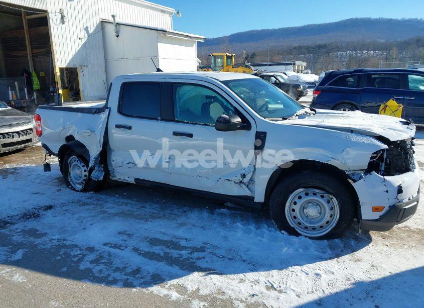 Photo 6 of 2024 Ford Maverick XL (VIN 3FTTW8B95RRA77093)