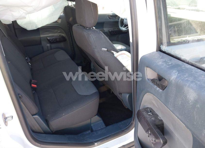 Photo 8 of 2024 Ford Maverick XL (VIN 3FTTW8B95RRA77093)