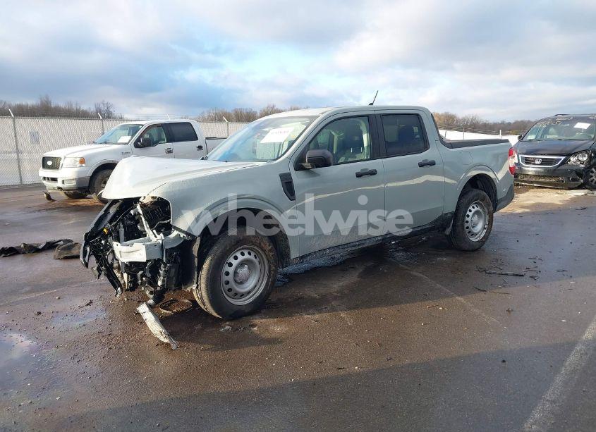 Photo 2 of 2024 Ford Maverick XL (VIN 3FTTW8B98RRA61213)