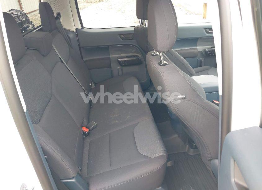 Photo 8 of 2025 Ford Maverick XL (VIN 3FTTW8BA5SRA03981)