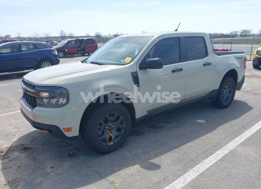 Photo 2 of 2024 Ford Maverick XLT (VIN 3FTTW8C90RRA80787)