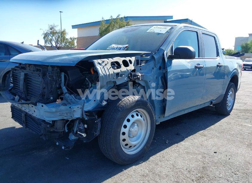 Photo 2 of 2022 Ford Maverick XL (VIN 3FTTW8E30NRA22178)