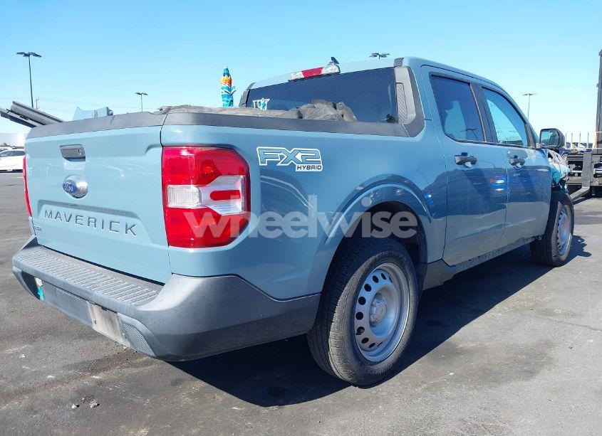Photo 4 of 2022 Ford Maverick XL (VIN 3FTTW8E30NRA22178)