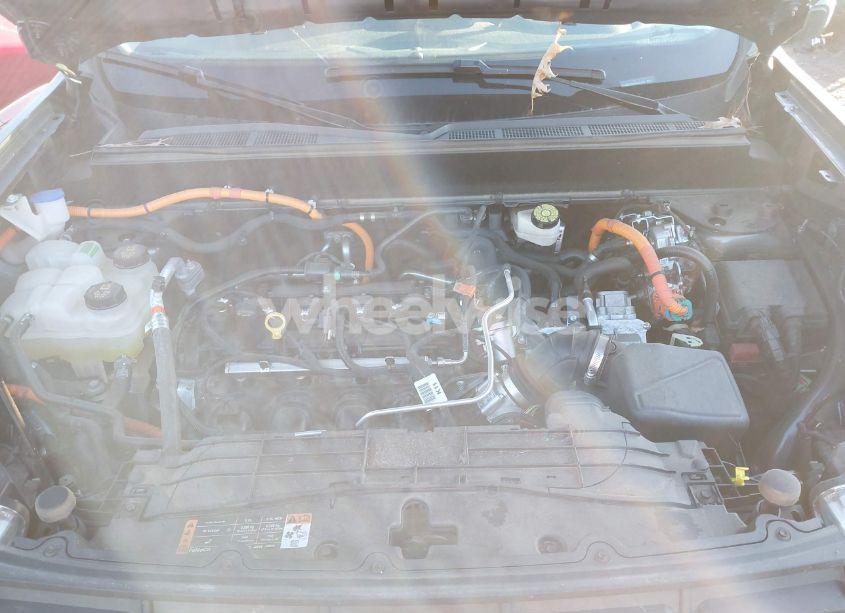 Photo 10 of 2022 Ford Maverick LARIAT (VIN 3FTTW8E30NRA47453)