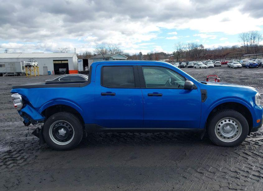 Photo 13 of 2022 Ford Maverick XL (VIN 3FTTW8E30NRA57318)