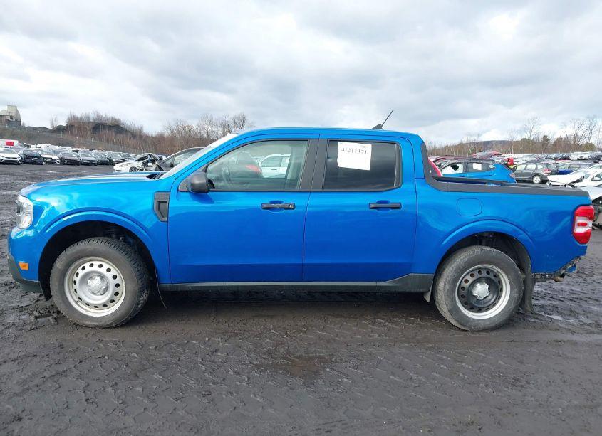 Photo 14 of 2022 Ford Maverick XL (VIN 3FTTW8E30NRA57318)