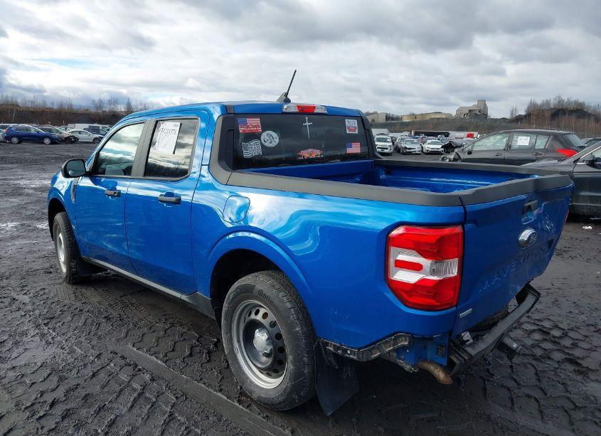 Photo 3 of 2022 Ford Maverick XL (VIN 3FTTW8E30NRA57318)