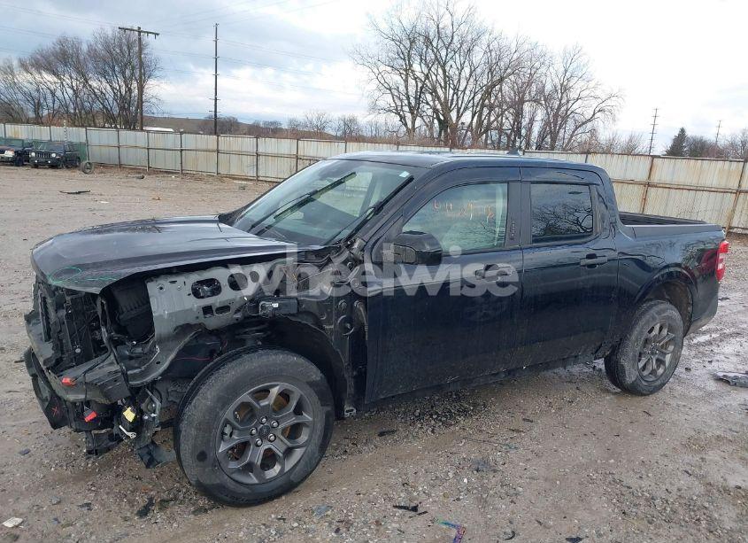 Photo 2 of 2023 Ford Maverick XLT (VIN 3FTTW8E30PRA19199)