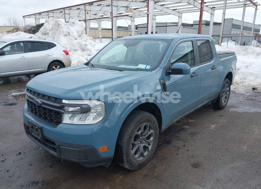 Photo 2 of 2022 Ford Maverick XLT (VIN 3FTTW8E31NRA47140)