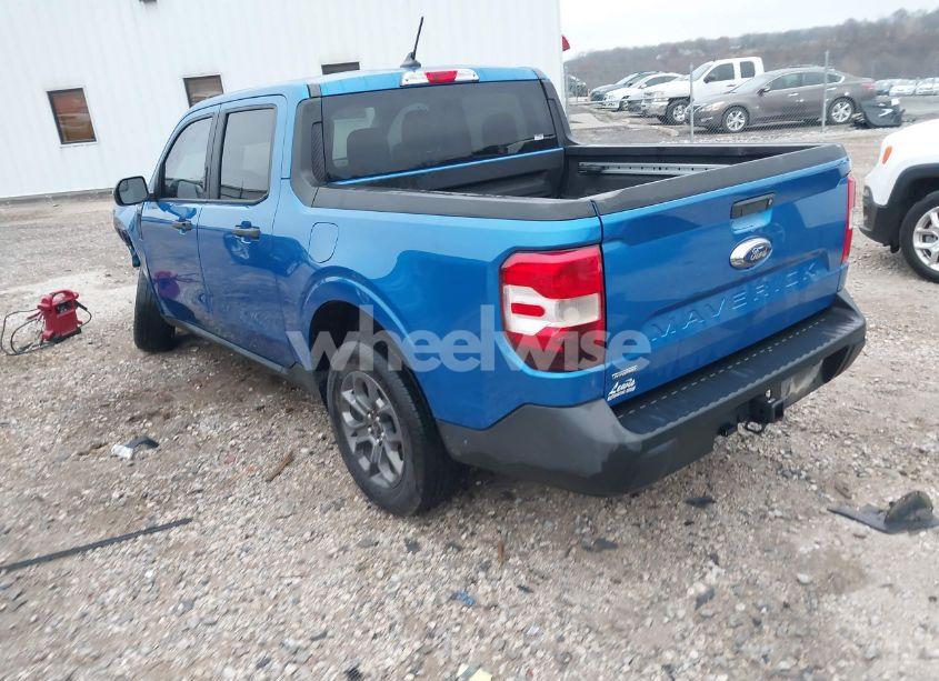 Photo 3 of 2022 Ford Maverick XLT (VIN 3FTTW8E32NRA37135)