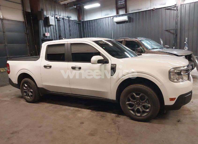 Photo 13 of 2022 Ford Maverick XLT (VIN 3FTTW8E32NRA79563)