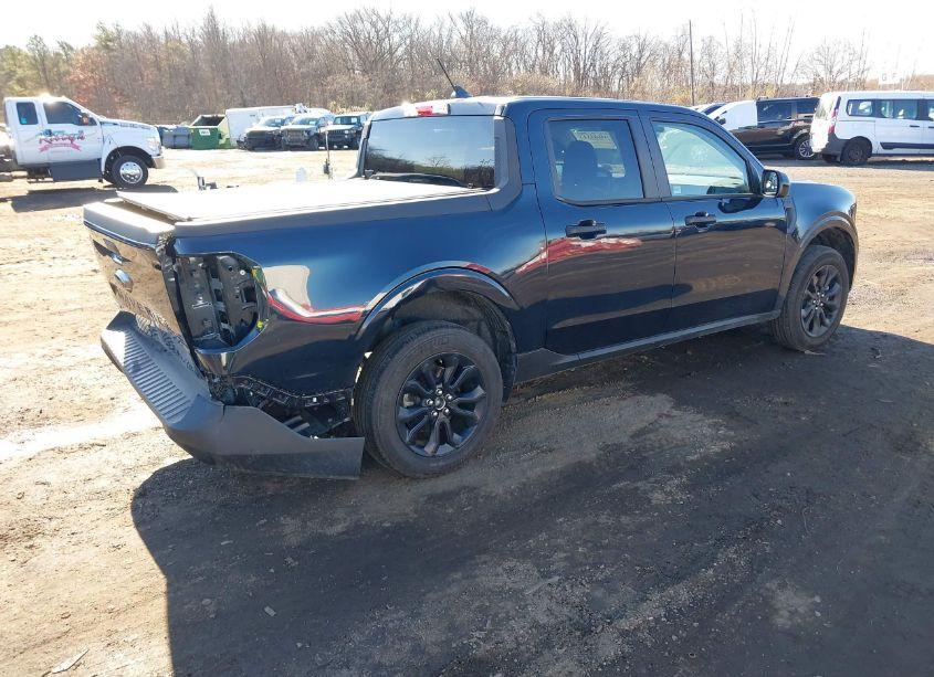 Photo 4 of 2023 Ford Maverick XLT (VIN 3FTTW8E32PRA86192)