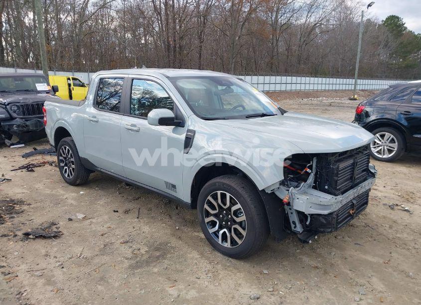 2023 Ford Maverick LARIAT (VIN 3FTTW8E32PRB03346) main photo