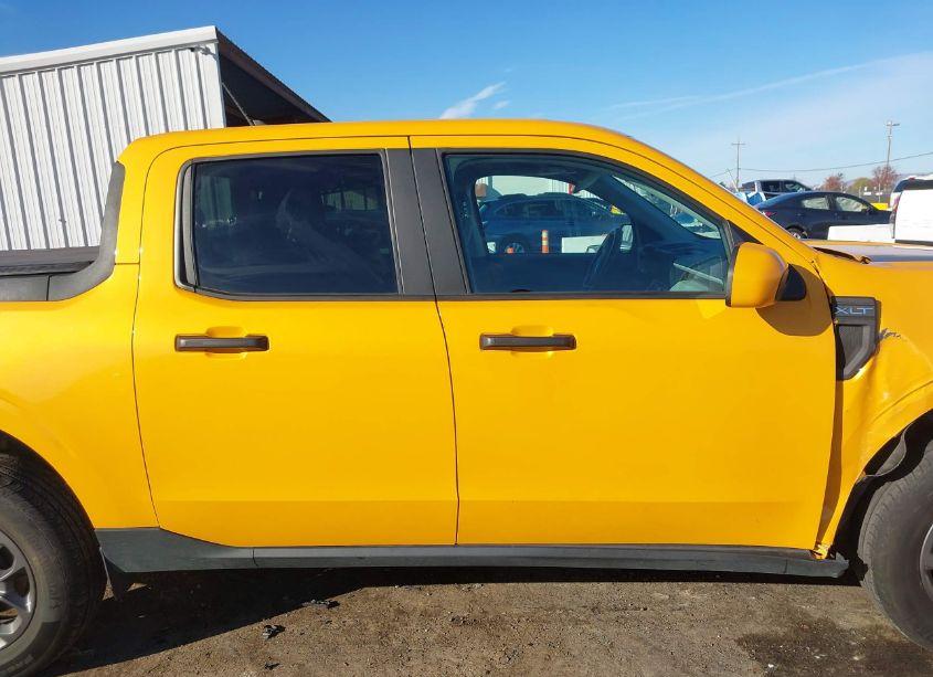 Photo 13 of 2022 Ford Maverick XLT (VIN 3FTTW8E34NRA42269)