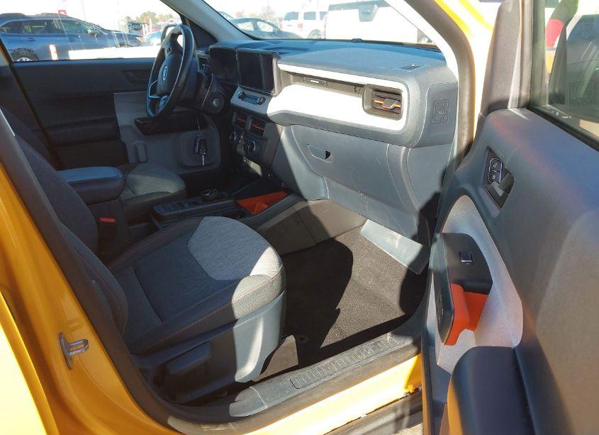 Photo 5 of 2022 Ford Maverick XLT (VIN 3FTTW8E34NRA42269)