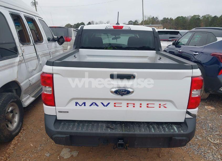 Photo 15 of 2022 Ford Maverick XL (VIN 3FTTW8E34NRA72890)