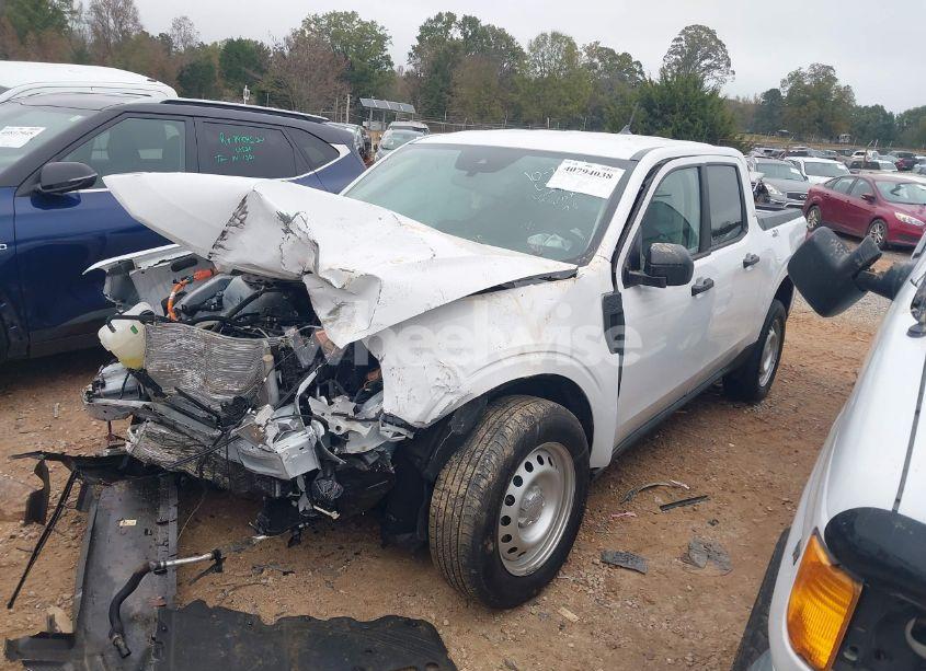 Photo 2 of 2022 Ford Maverick XL (VIN 3FTTW8E34NRA72890)